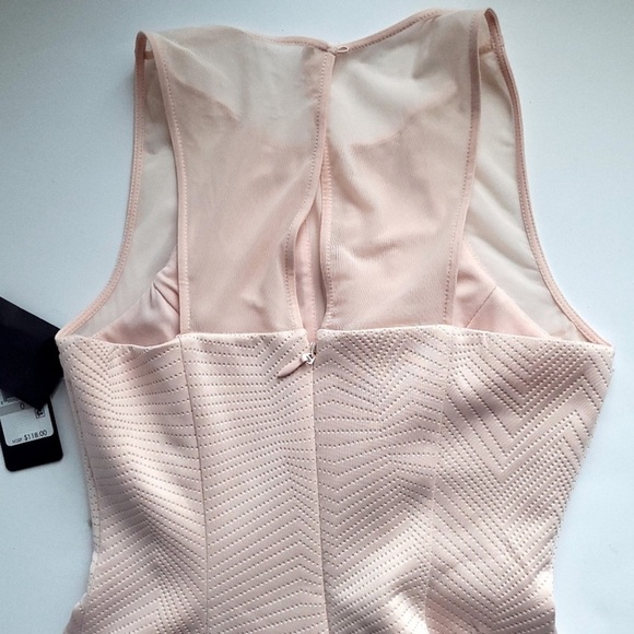 🎂😀NWT - Guess - Pretty Pale Pink Dress - 14 - Picture 2 of 3